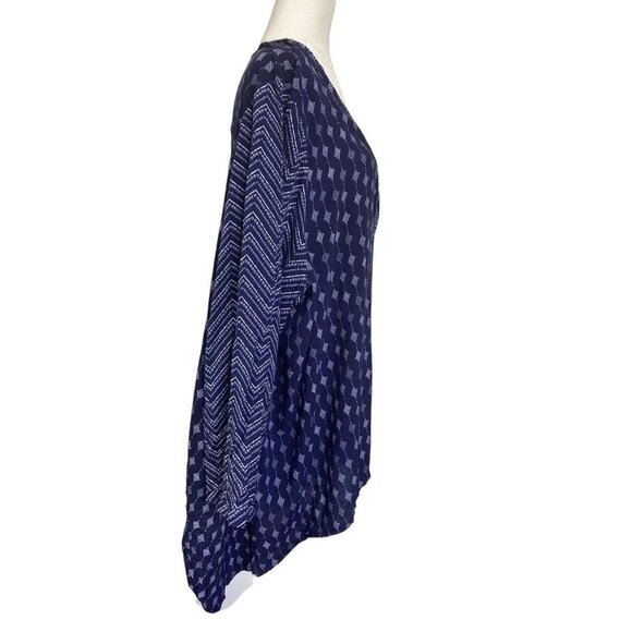 Lane Bryant Indigo Tribal Pattern Blouse 26/28 - Picture 4 of 9